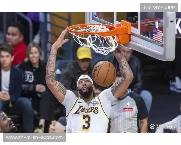 安东尼·戴维斯封盖对手，湖人防守如铁墙